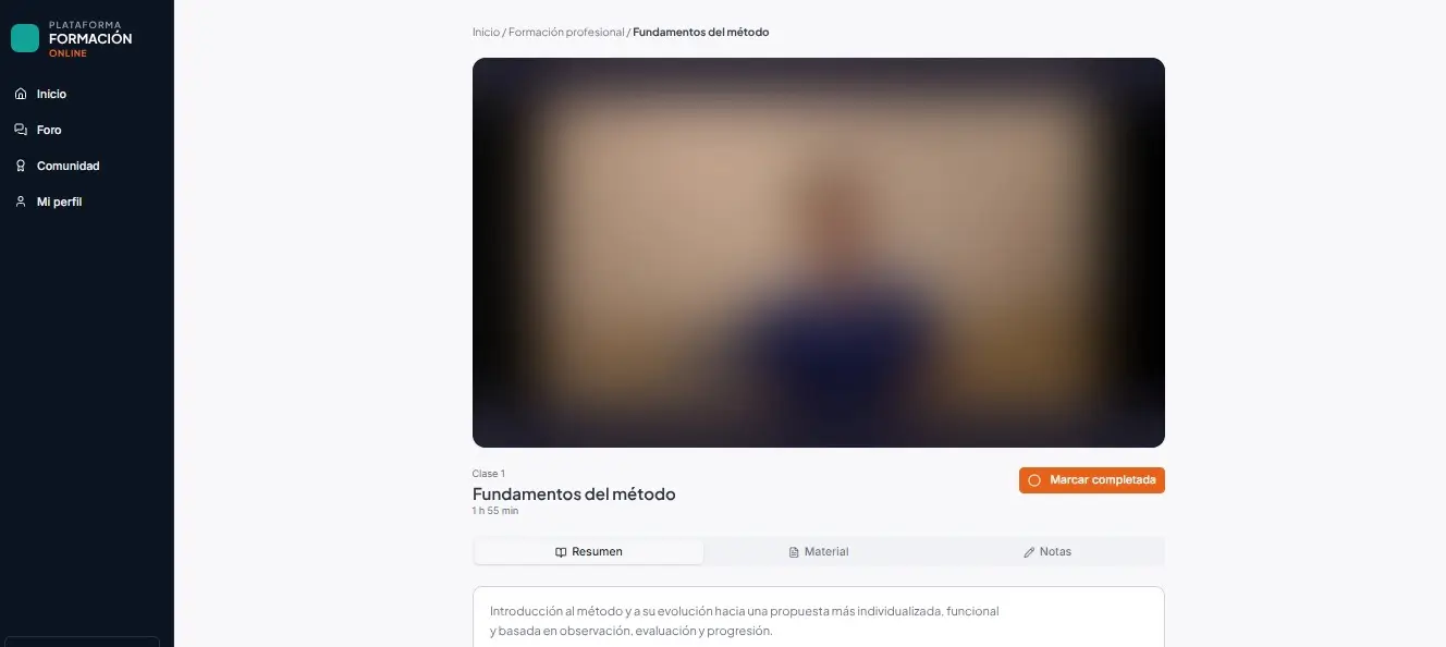Página de una clase con video, resumen, material y notas